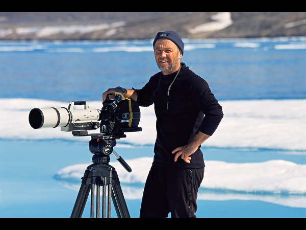 Doug Allan on location in Canadian Arctic. June 2002